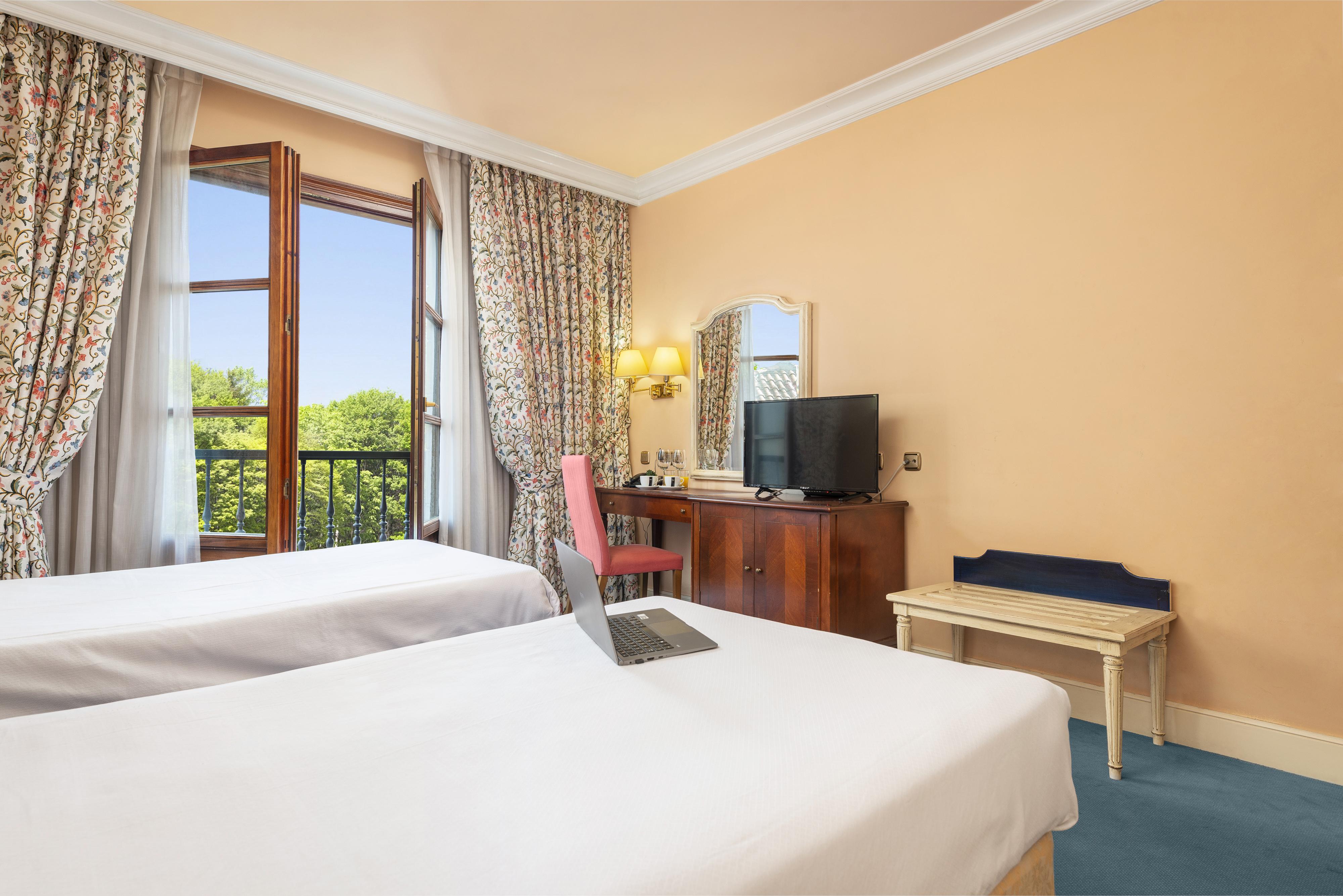 Tryp Bilbao Sondika Hotel Екстер'єр фото