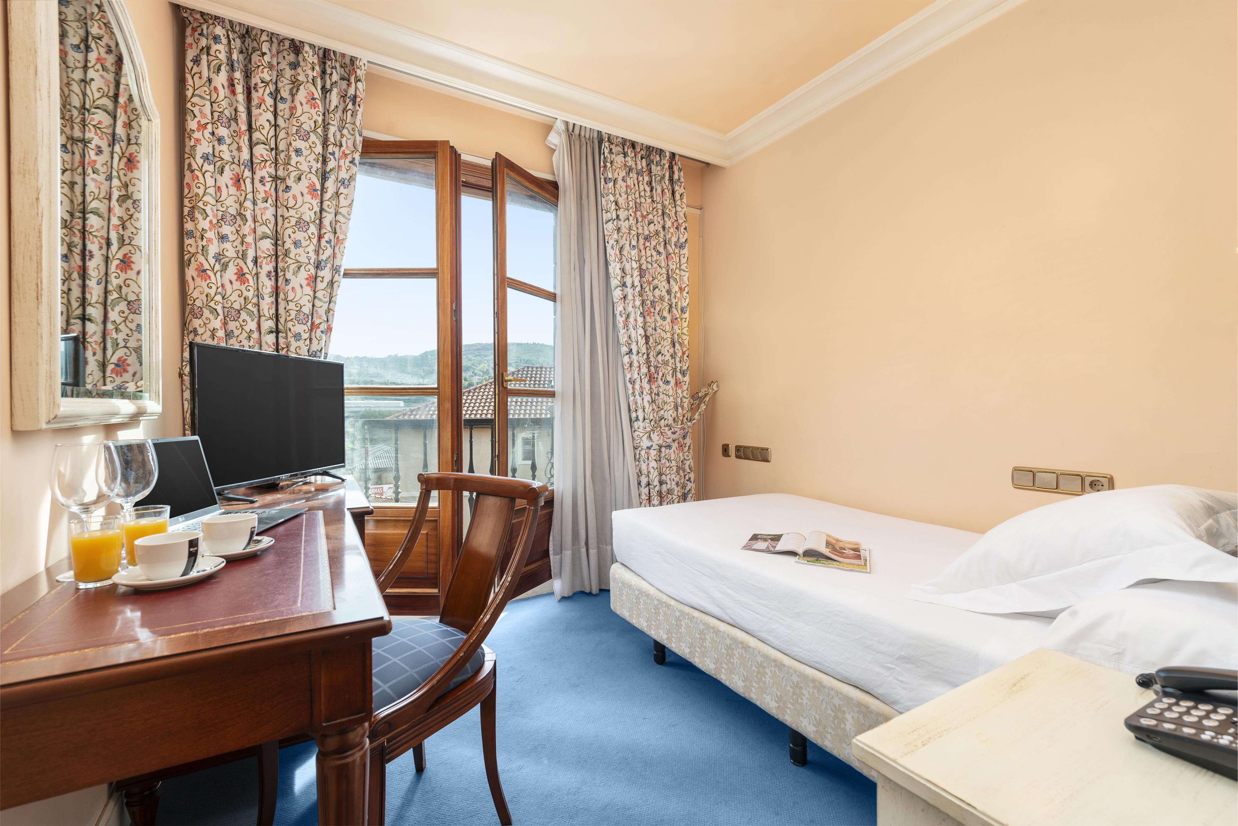 Tryp Bilbao Sondika Hotel Екстер'єр фото