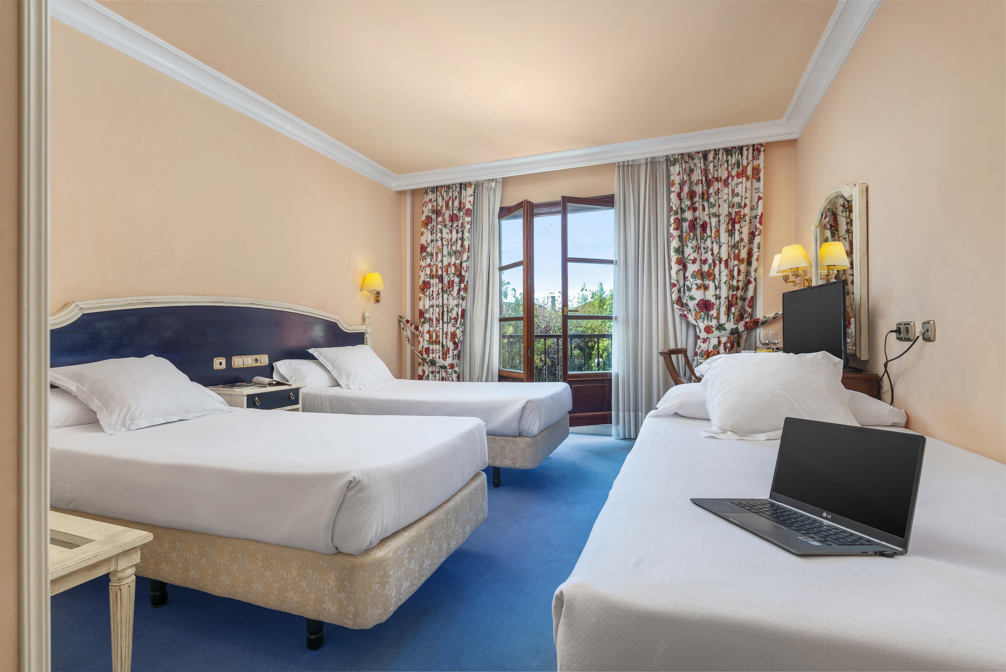 Tryp Bilbao Sondika Hotel Екстер'єр фото