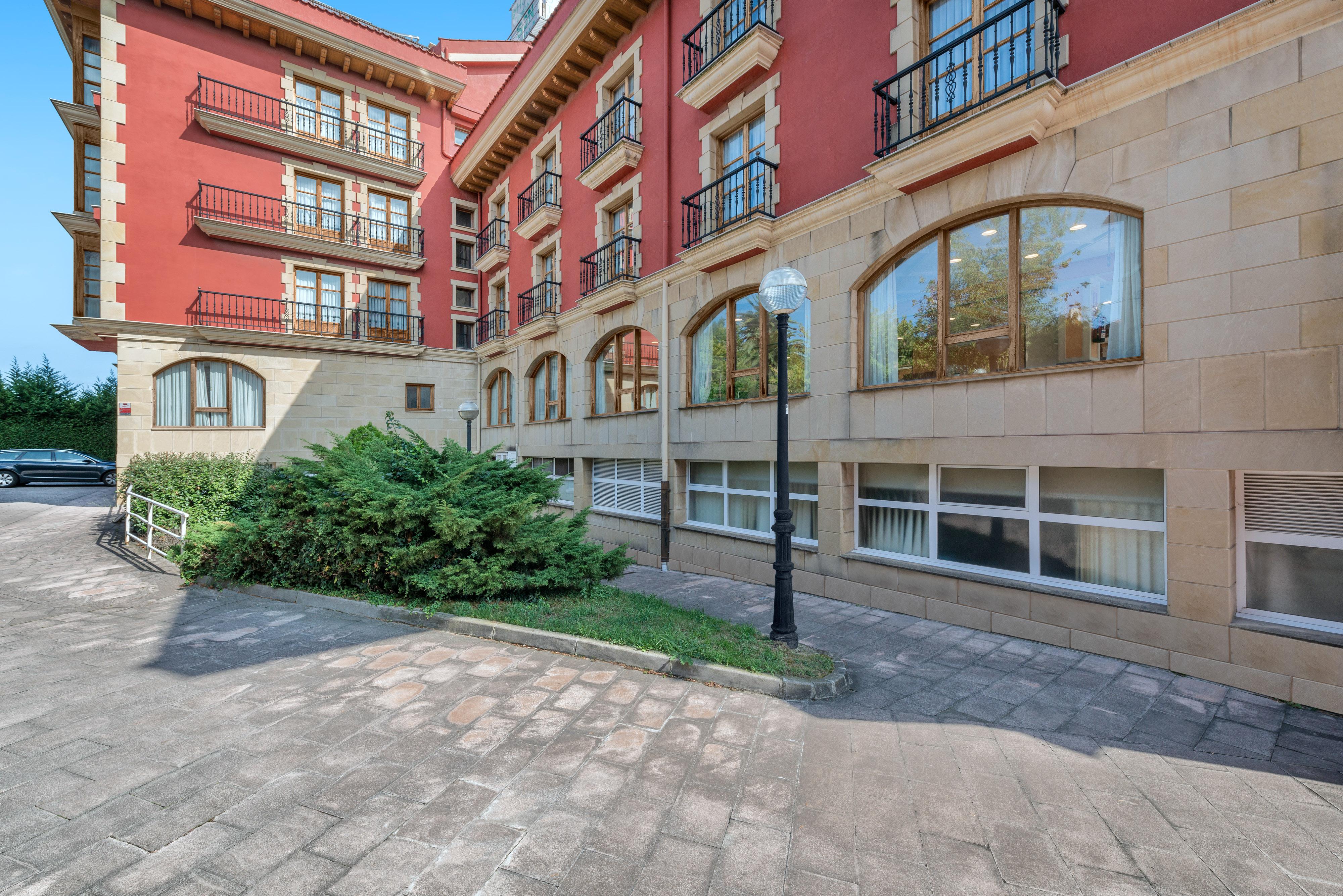Tryp Bilbao Sondika Hotel Екстер'єр фото