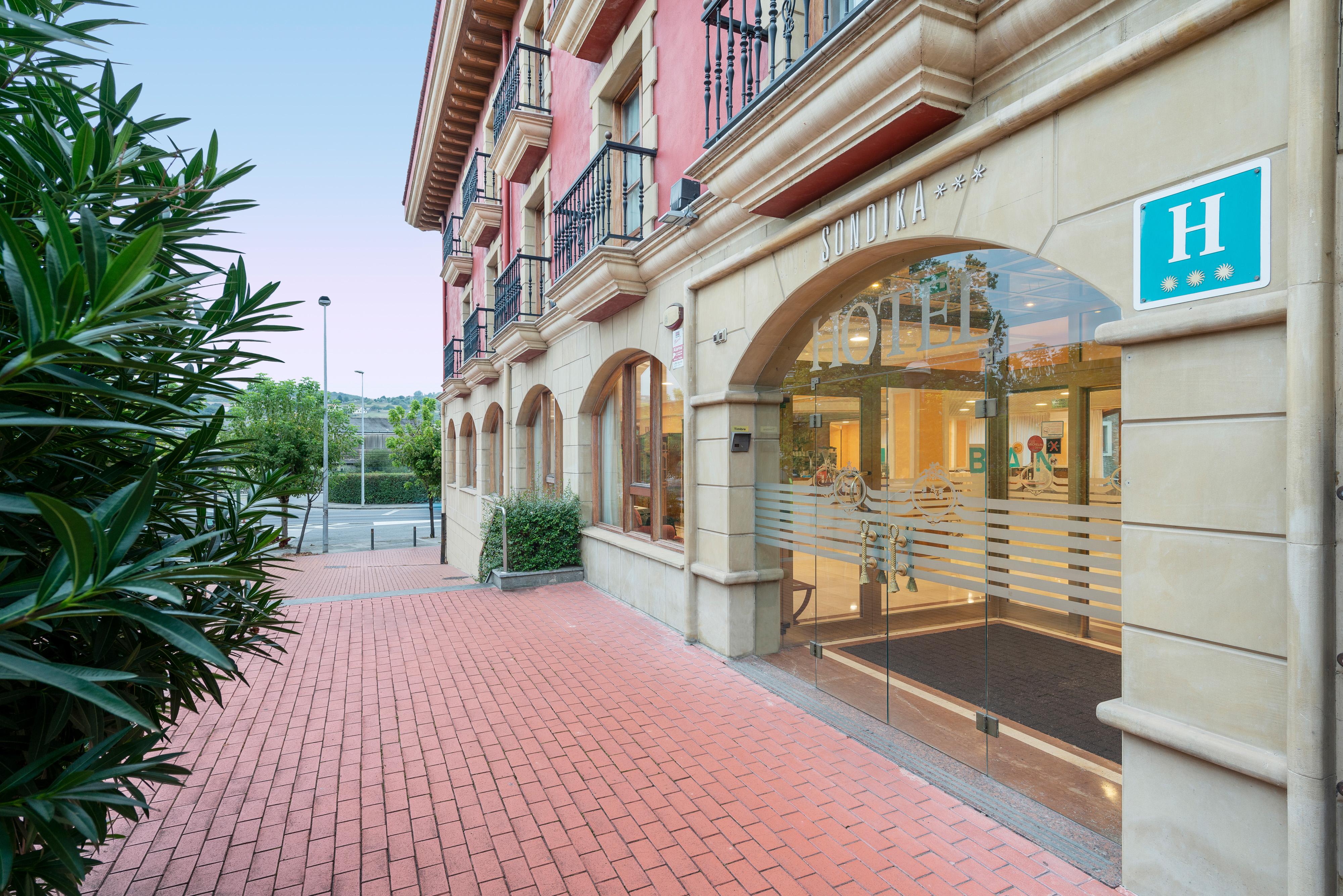 Tryp Bilbao Sondika Hotel Екстер'єр фото