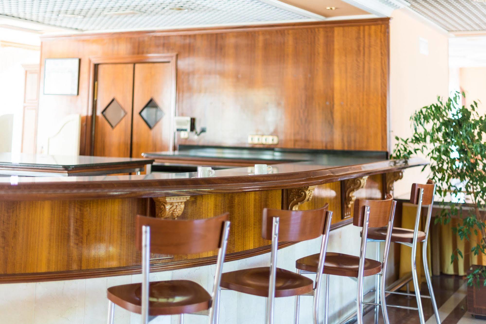 Tryp Bilbao Sondika Hotel Екстер'єр фото
